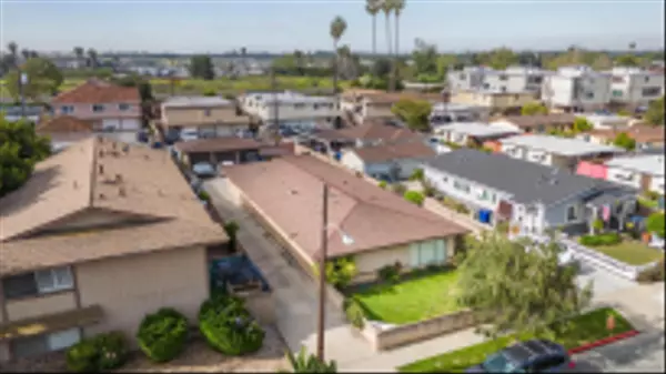 Los Alamitos, CA 90720,4122 Howard Ave