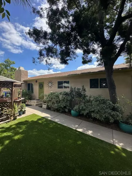 3093 Crane St, Lemon Grove, CA 91945