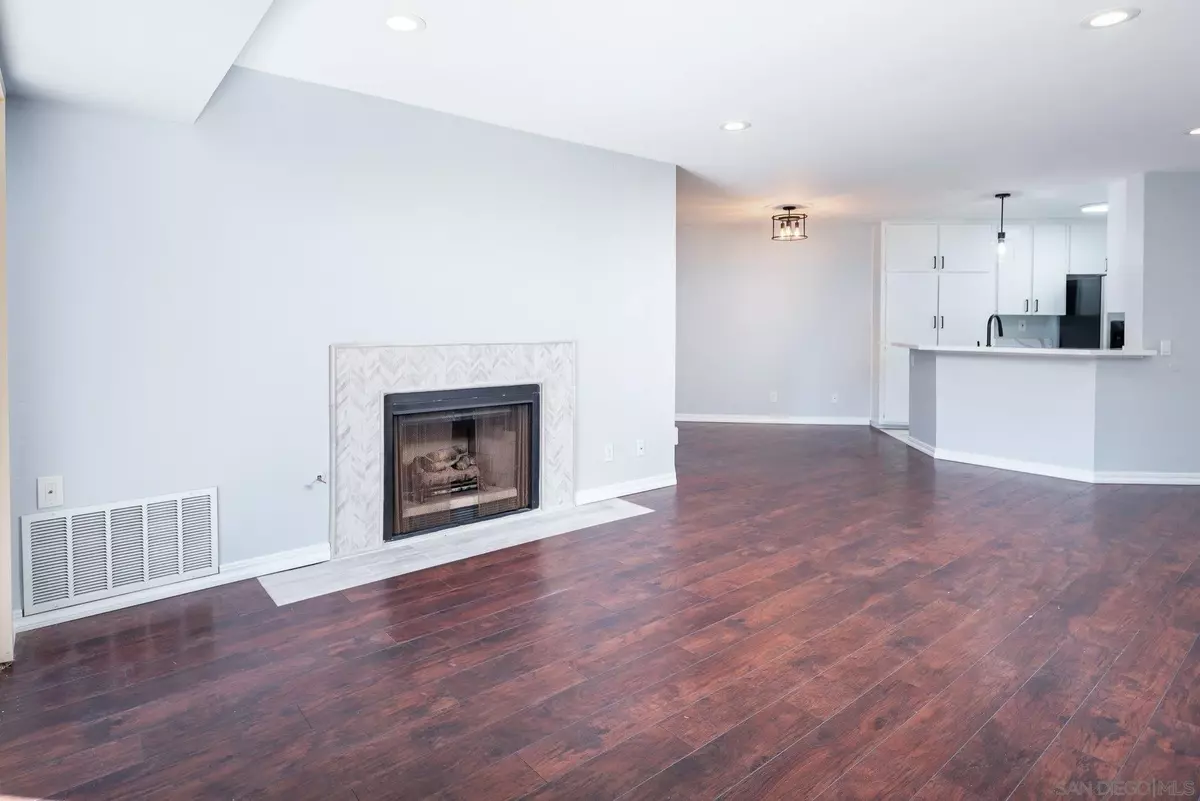 San Diego, CA 92126,9755 Mesa Springs Way #131