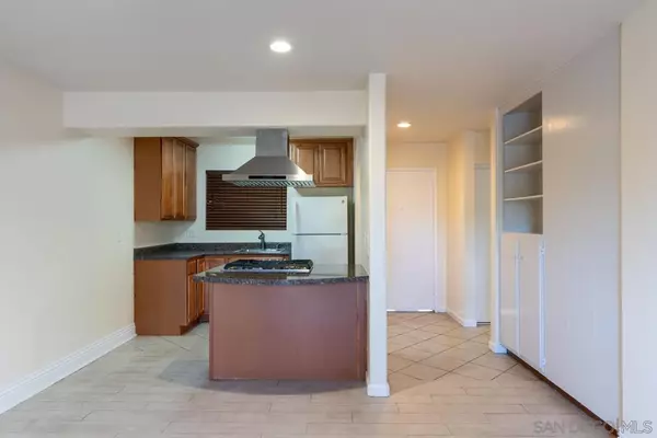 Chula Vista, CA 91910,490 4th Avenue #11