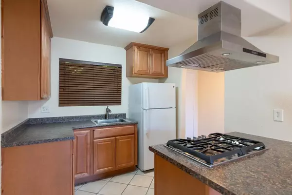 Chula Vista, CA 91910,490 4th Avenue #11