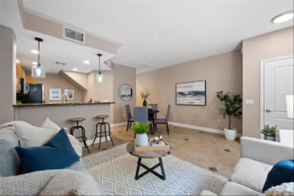 7745 El Cajon Blvd #4, La Mesa, CA 91942