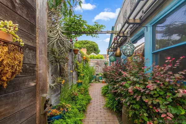 624 1/2 J Avenue, Coronado, CA 92118