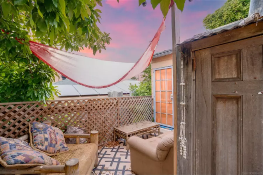 1319 Knowles Ave, Carlsbad, CA 92008