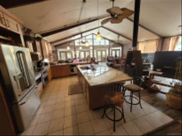 Dulzura, CA 91917,Cochera Via