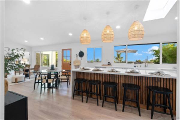 San Diego, CA 92109,4933 Foothill Boulevard