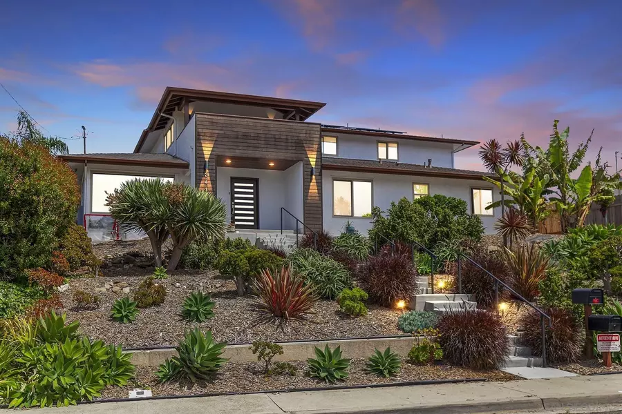 2415-17 Poinsettia Dr, San Diego, CA 92106