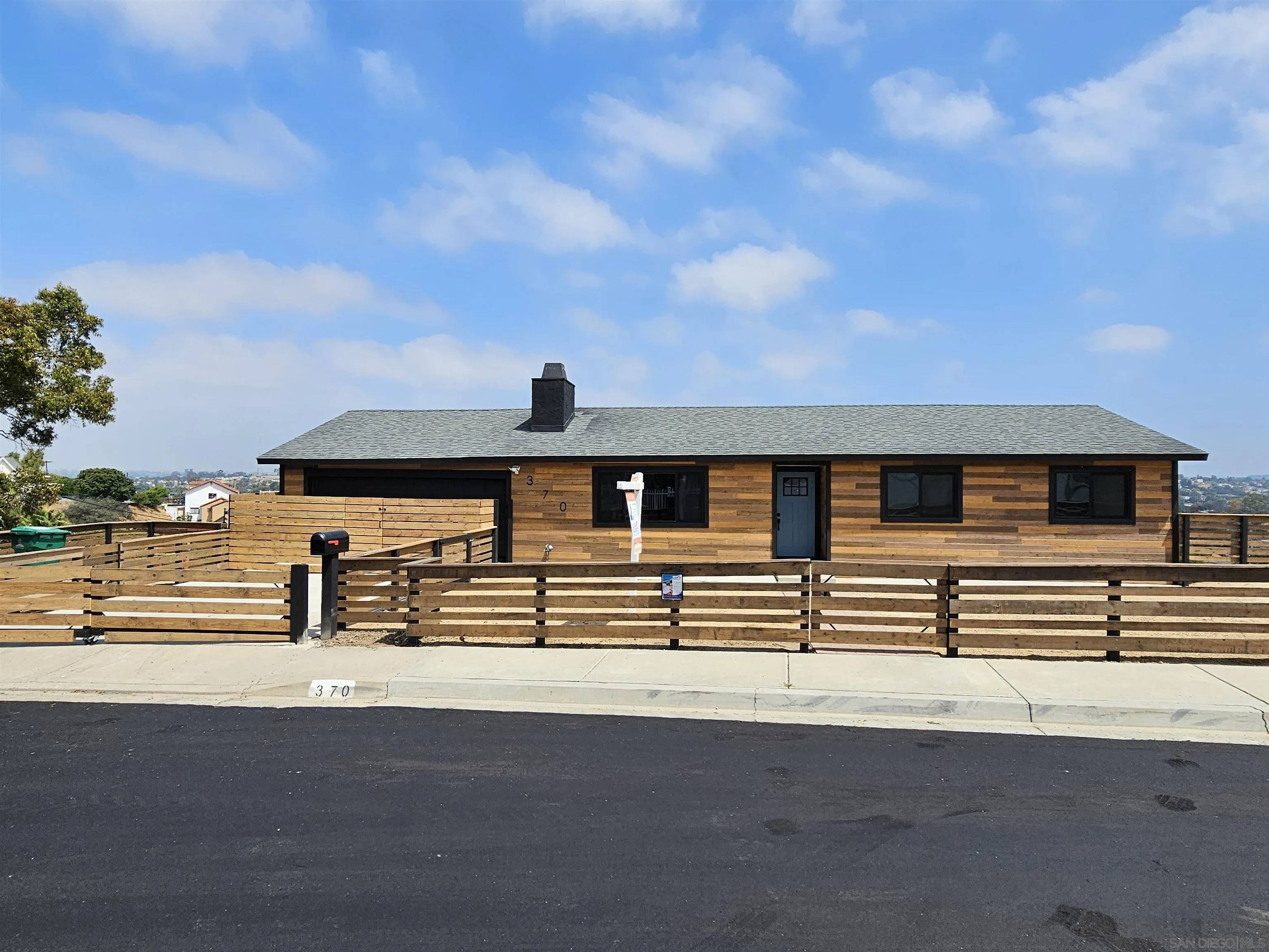 370 Treewood St, San Diego, CA 92114