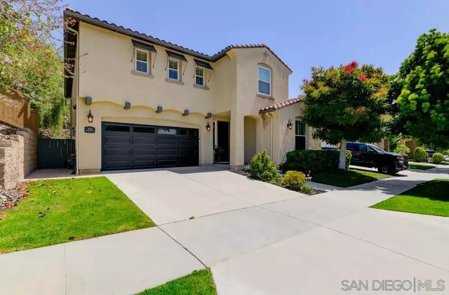 4734 Crater Rim Rd, Carlsbad, CA 92010