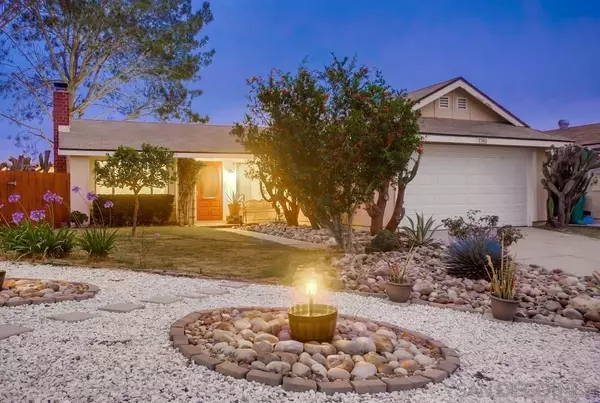 7582 Angola Cir, San Diego, CA 92126