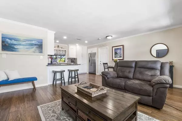 San Diego, CA 92115,3915 Loma Alta Dr