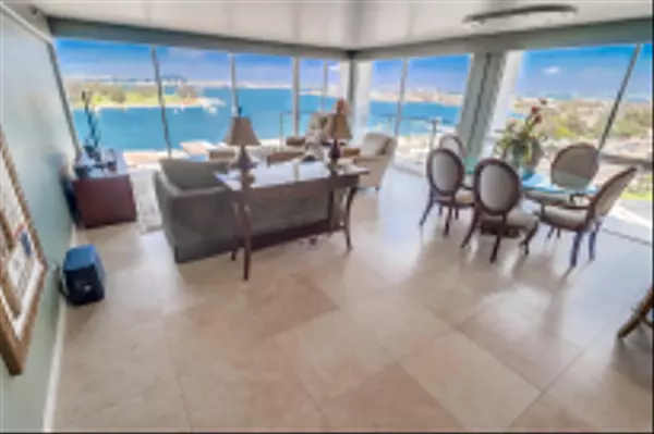 1810 Avenida Del Mundo #803, Coronado, CA 92118