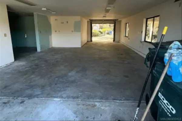 Vista, CA 92084,2918 Fairview Drivec