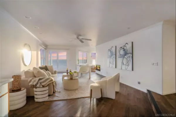 Solana Beach, CA 92075,239 S Helix Ave #22