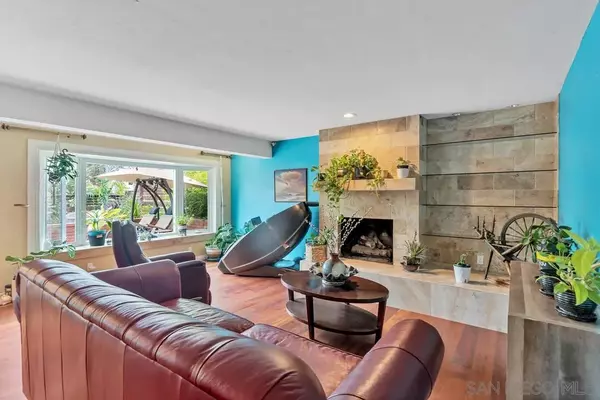 San Diego, CA 92109,1401 Opal St