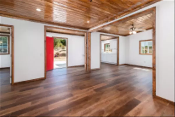 Dulzura, CA 91917,20025 Cochera Via