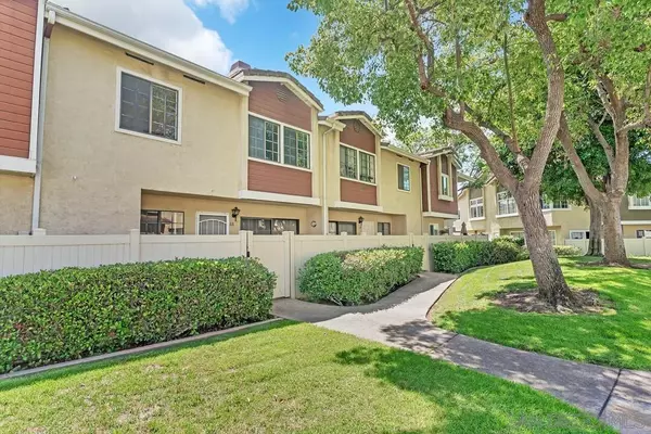 Santee, CA 92071,10170 Palm Glen Dr #48