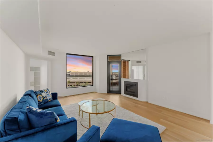 500 W Harbor Dr #1008, San Diego, CA 92101