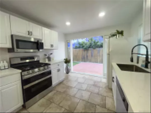 San Diego, CA 92114,5262 Naranja st