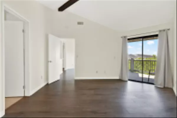 3019 Golden Oak Way Spring Valley, CA 91978