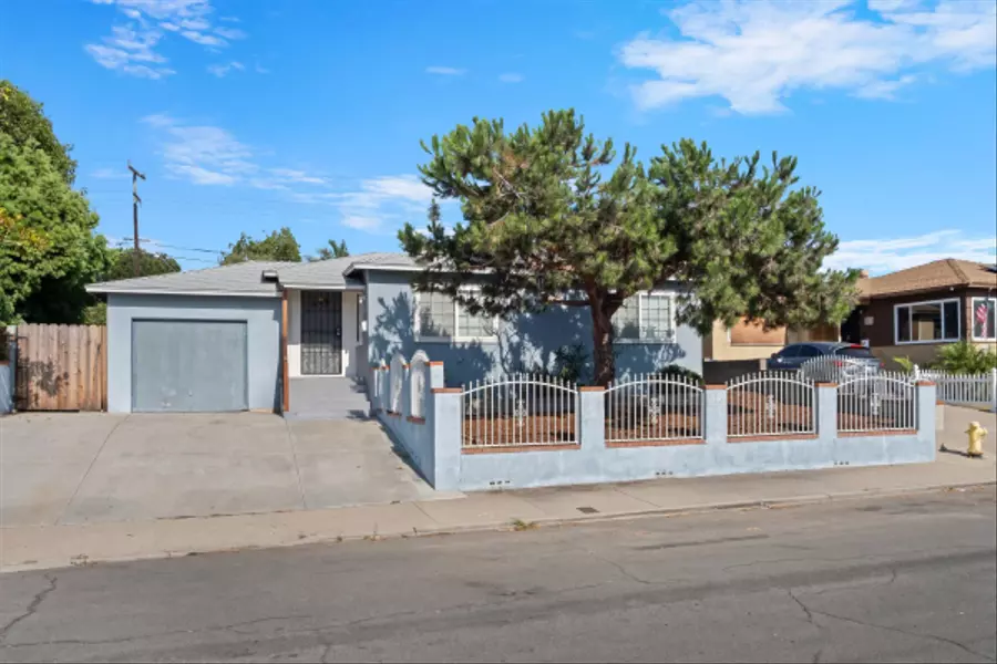 3203 Winlow St, San Diego, CA 92105