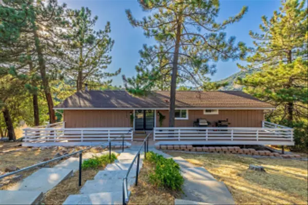 1765 Whispering Pines Dr, Julian, CA 92036