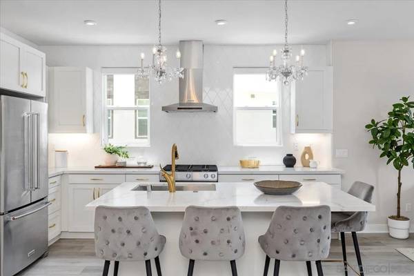 San Diego, CA 92108,2867 AVELLA CIR