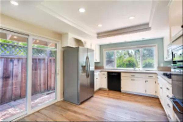 San Diego, CA 92131,10676 Ranch View Drive