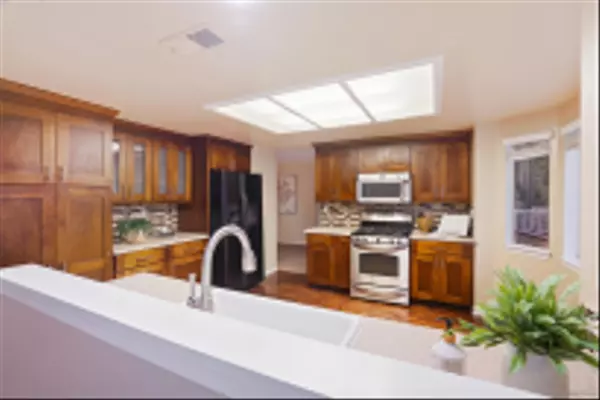 Escondido, CA 92026,913 Sonia Pl