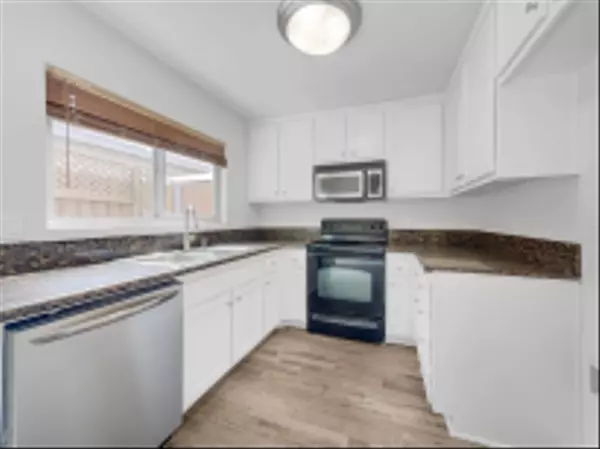 El Cajon, CA 92020,267 S Mollison Ave #16