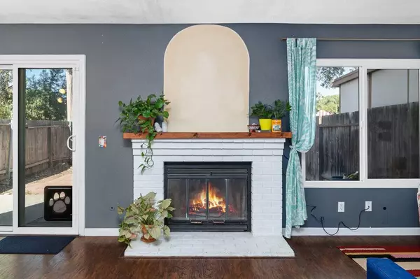 San Diego, CA 92113,184 S 45th St