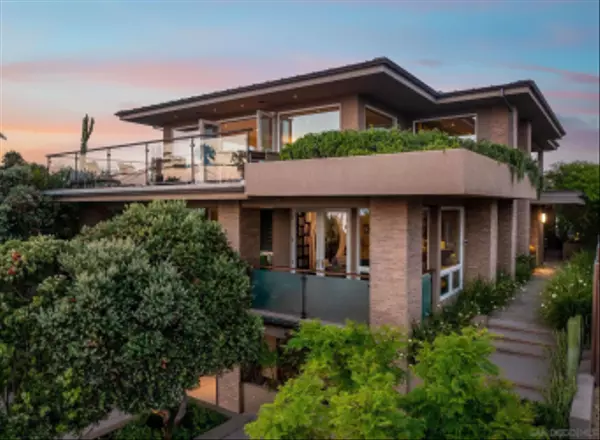 1521 Neptune Ave, Encinitas, CA 92024