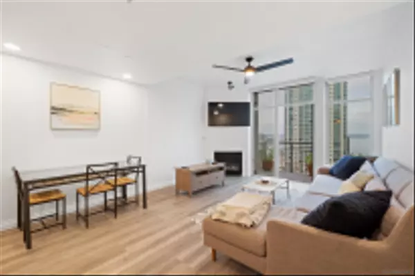 San Diego, CA 92101,1240 India St #1509