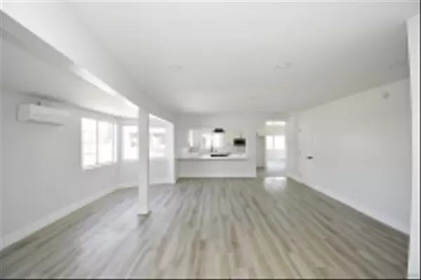 San Diego, CA 92154,932 THERMAL AVENUE