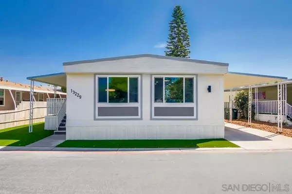 Poway, CA 92064,13229 Casa Vista St #85