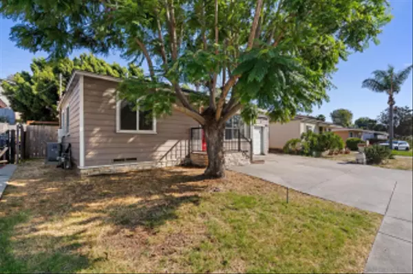 Lemon Grove, CA 91945,1975 Lemon Grove Ave