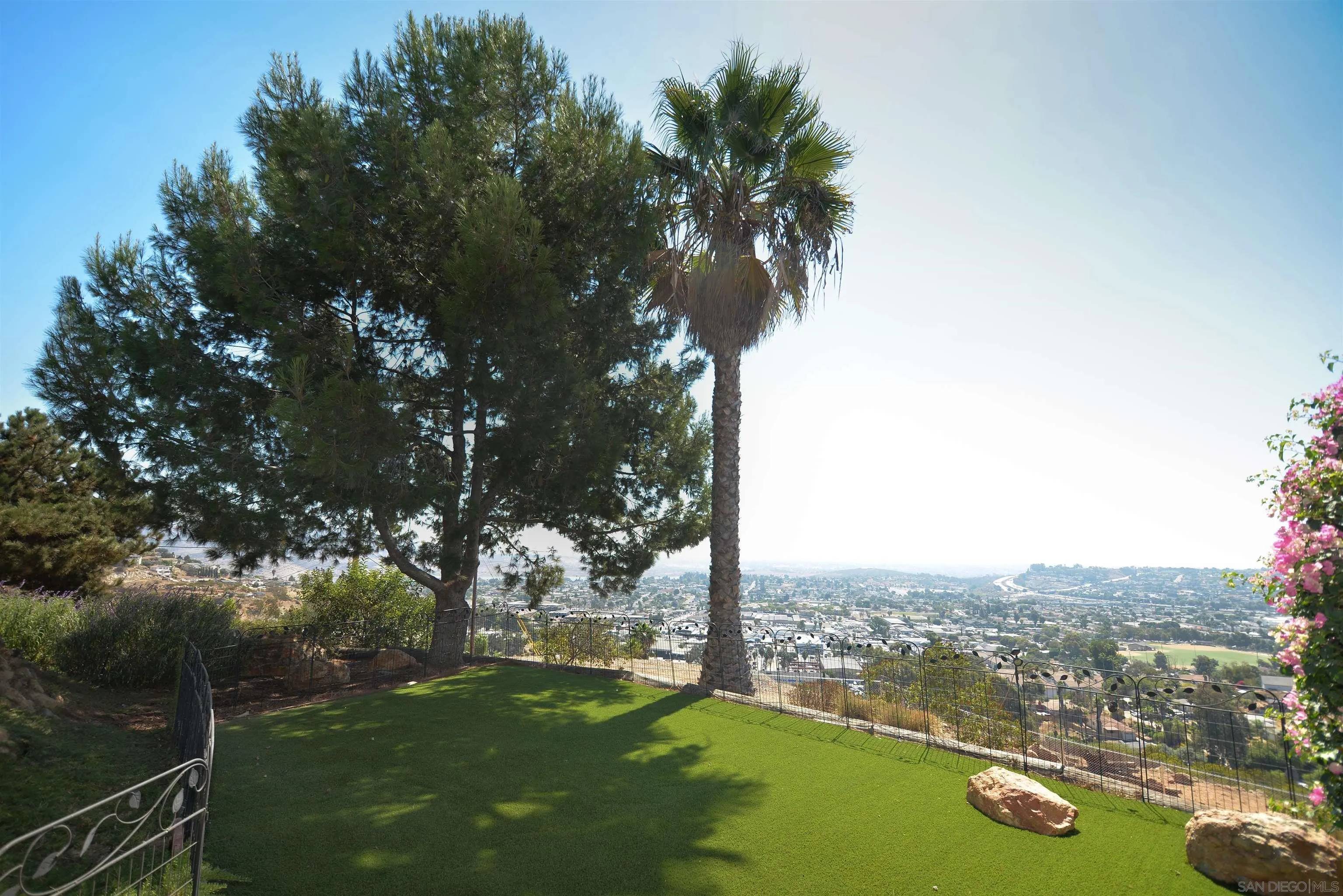 Spring Valley, CA 91977,1746 SMOKEY LANE
