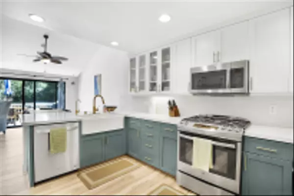 Encinitas, CA 92024,1709 Kennington