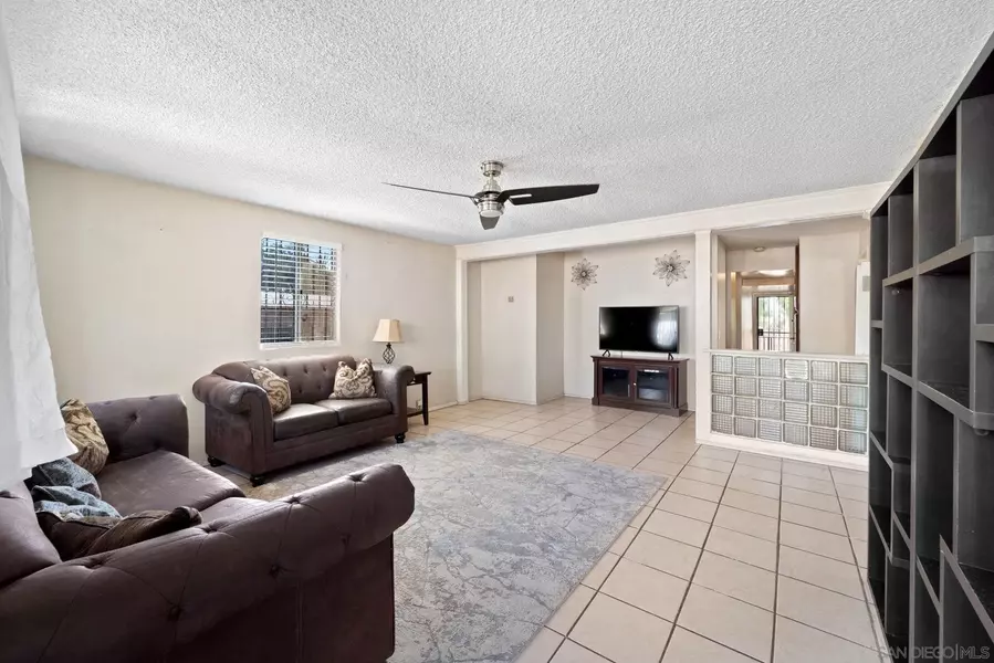 8843 Olive Dr, Spring Valley, CA 91977