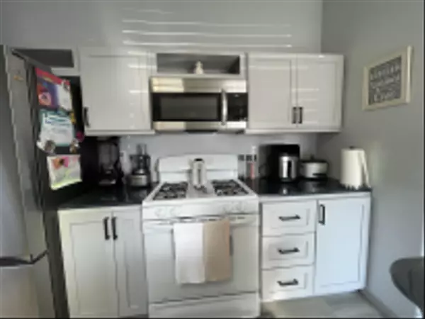 Imperial Beach, CA 91932,674 Palm Avenue #11