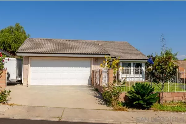 San Diego, CA 92139,7324 Prancer Way