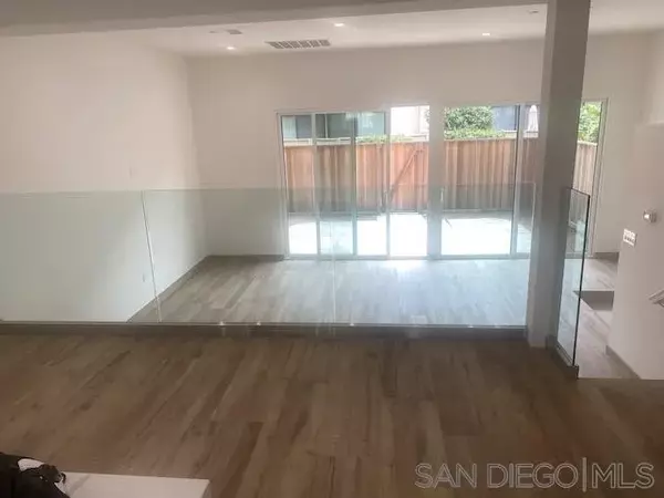 Solana Beach, CA 92075,756 Pacific Surf Dr