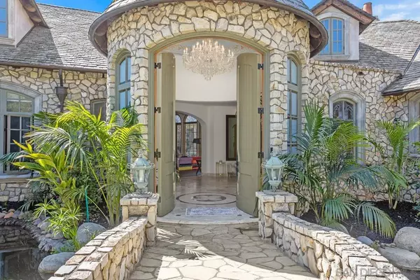 Rancho Santa Fe, CA 92067,6185 Clubhouse Drive