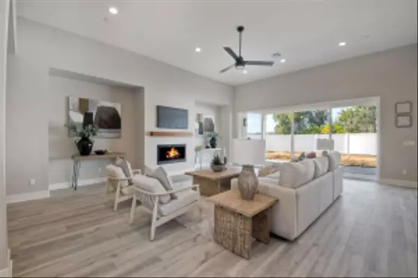 Poway, CA 92064,15110 Larchmont St