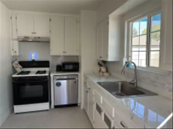 Bakersfield, CA 93308,715 Charlana Dr