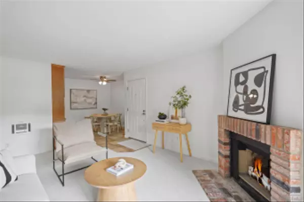 Encinitas, CA 92024,1820 S El Camino Real #205