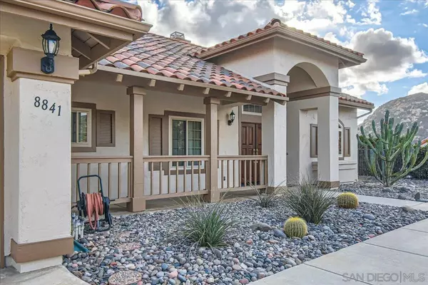 Alpine, CA 91901,8841 Summerhill