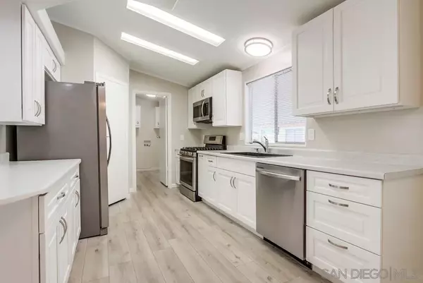 1010 E Bobier #182, Vista, CA 92084