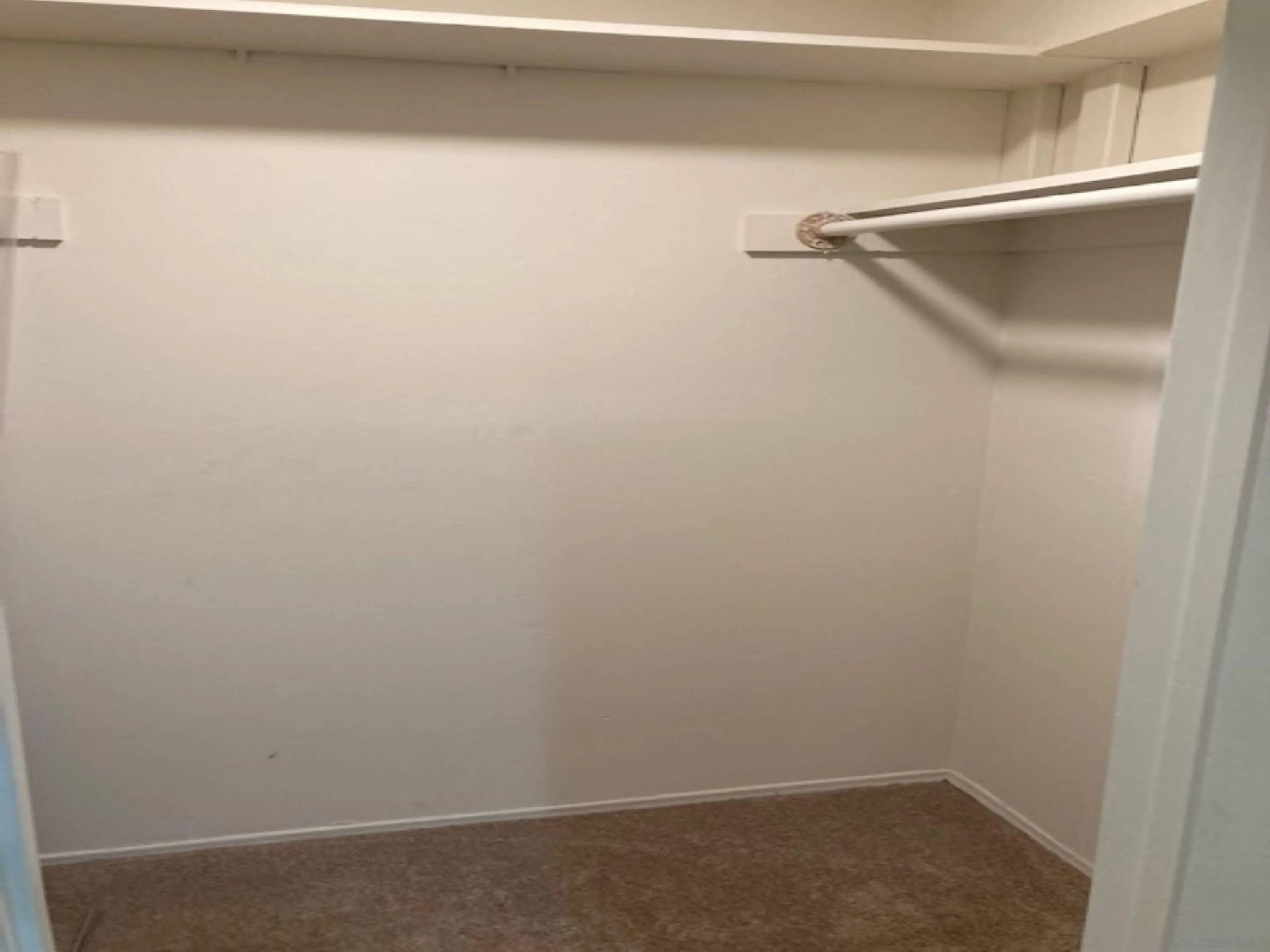 San Diego, CA 92103,811 W Nutmeg St #302