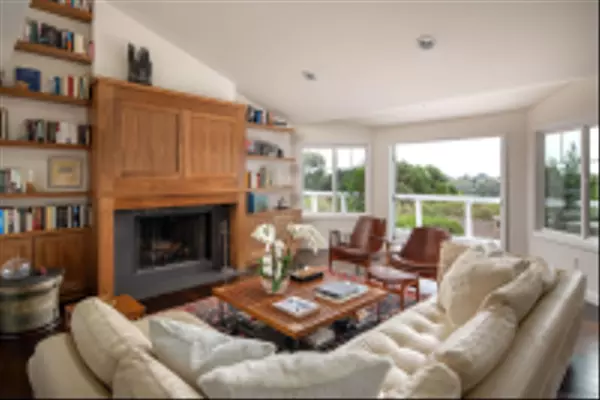 Del Mar, CA 92014,1048 Highland Drive